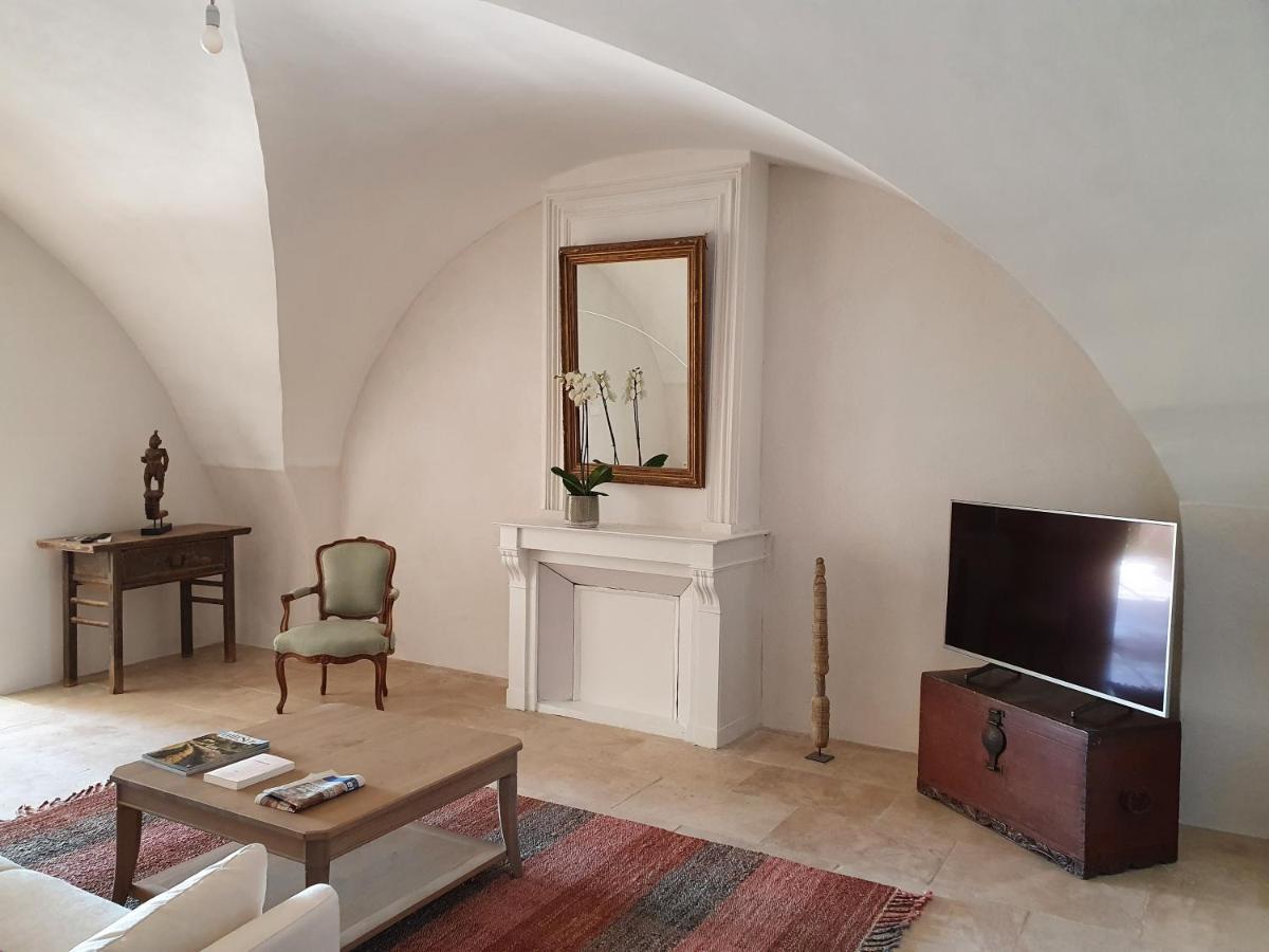 Les Canisses, Magnifique Appartement Avec Terrasse Au Coeur D'Uzès Εξωτερικό φωτογραφία